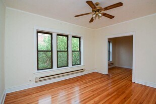 3810 N Fremont St, Unit J08P in Chicago, IL - Building Photo