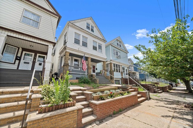 property at 76 W 6th St
