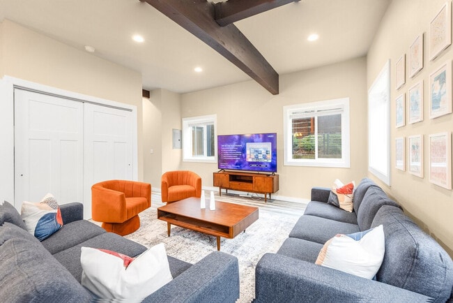 917A 17th Ave in Seattle, WA - Building Photo - Building Photo