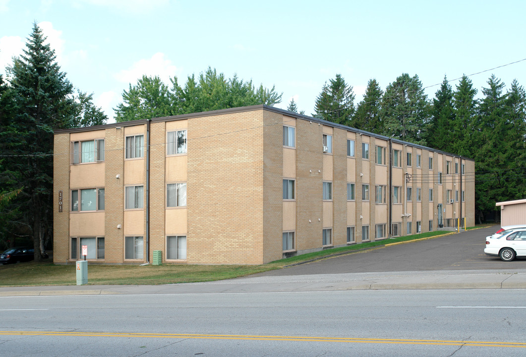 1701 Kenwood Ave in Duluth, MN - Foto de edificio