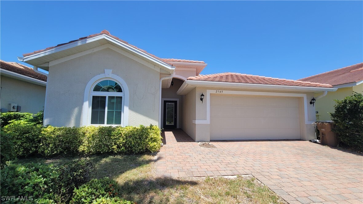 2549 Verdmont Ct in Cape Coral, FL - Building Photo