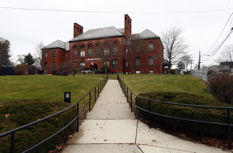 Lincoln School in Wakefield, MA - Building Photo - Building Photo