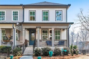 320 Oak Arms Wy in Woodstock, GA - Building Photo