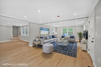 63 Russell Rd in Wellesley, MA - Building Photo - Building Photo