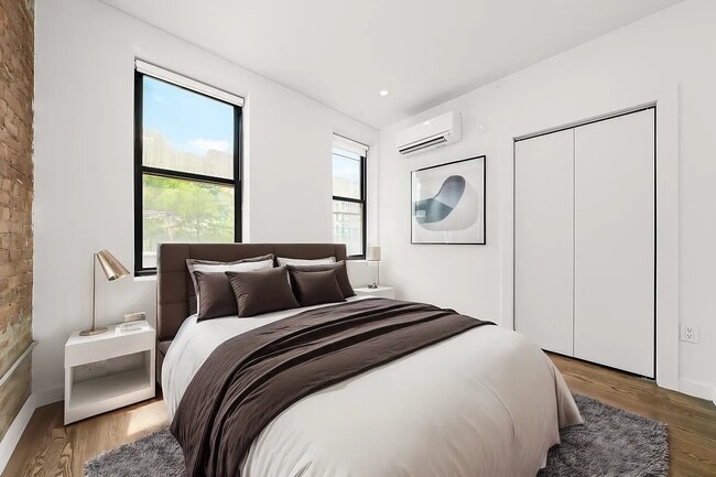 186 First Avenue, Unit 2N in New York, NY - Building Photo - Building Photo