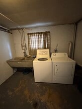 6241 W Montrose Ave, Unit 1 in Chicago, IL - Building Photo - Building Photo