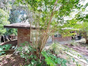6101 SE Foss Rd in Belleview, FL - Building Photo - Building Photo