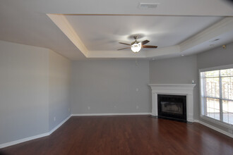 118 Canterbury Dr in Madison, AL - Foto de edificio - Building Photo