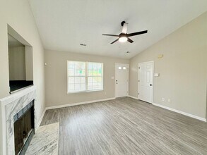 4504 Biesterfield Dr in Charlotte, NC - Building Photo - Building Photo