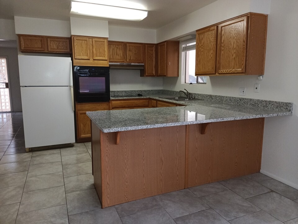 832 W 16th St in Tempe, AZ - Building Photo