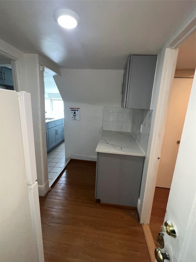 property at 304 S 1st Ave