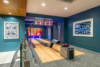 Park 12 Podium in San Diego, CA - Foto de edificio - Interior Photo