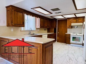 247 Peg St in Ridgecrest, CA - Building Photo - Building Photo