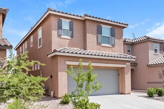 892 Harbor Ave in Henderson, NV - Building Photo - Building Photo