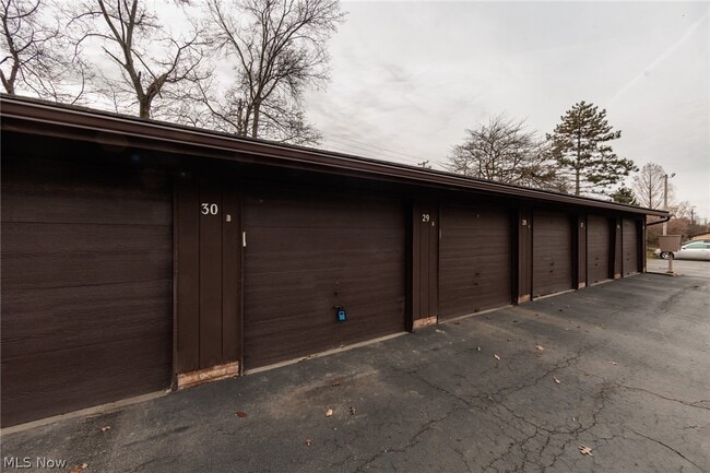 3265 Mayfield Rd in Cleveland Heights, OH - Building Photo - Building Photo