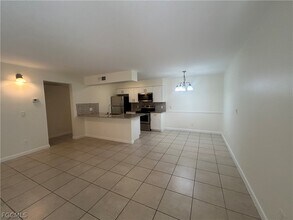 5305 Summerlin Rd in Ft. Myers, FL - Building Photo - Building Photo