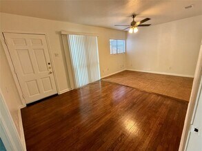 1400 Justin Ln in Austin, TX - Building Photo - Building Photo