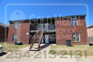 3401 Barcelona Dr in Killeen, TX - Building Photo