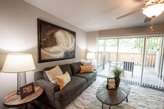 Selby Ranch Apartment Homes in Sacramento, CA - Building Photo - Building Photo