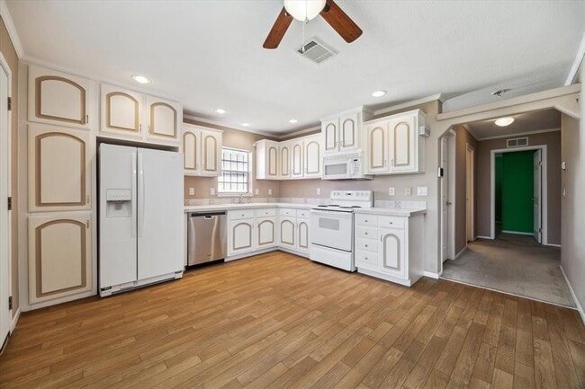 10126 Summerberry Ln in Tomball, TX - Building Photo - Building Photo