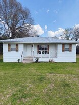 2351 Chaires Cross Rd in Tallahassee, FL - Building Photo