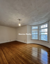 1677 Beacon St, Unit 2 in Brookline, MA - Building Photo - Building Photo