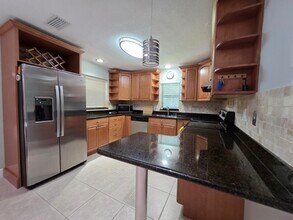 9460 SW 61st Way in Boca Raton, FL - Building Photo - Building Photo