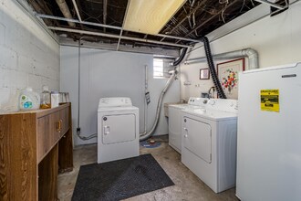 1408 Broadway St, Unit D in Indianapolis, IN - Building Photo - Building Photo