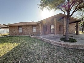 728 Spencer St in San Angelo, TX - Building Photo