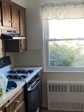 4120 210th St, Unit 1fl in Bayside, NY - Foto de edificio - Building Photo