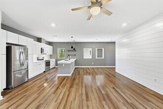 5924 S Congress Ave in Austin, TX - Building Photo - Building Photo