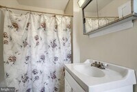 4211 Parrish St photo'