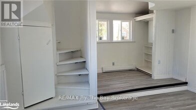 50 Glenwood Dr in Wasaga Beach, ON - Building Photo - Building Photo