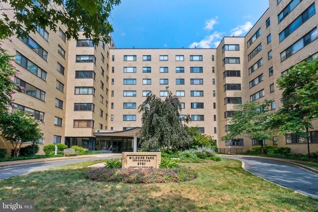 3701 Connecticut Ave NW