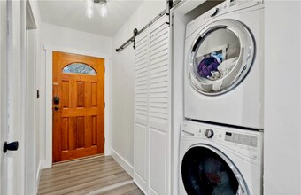 19036 Plummer St in Los Angeles, CA - Building Photo - Building Photo