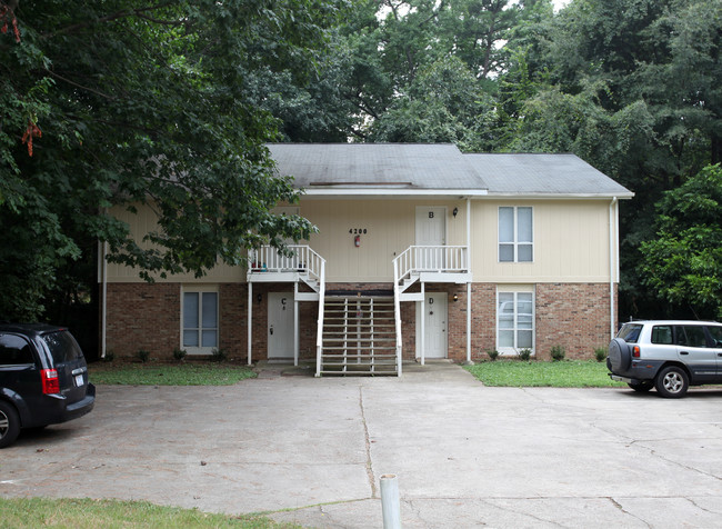 4200 Greencastle Ct in Raleigh, NC - Foto de edificio - Building Photo