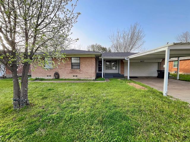 property at 907 Royal St
