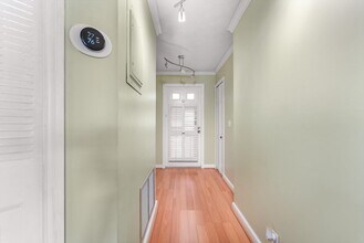 8000 Lagos De Campo Blvd in Tamarac, FL - Building Photo - Building Photo