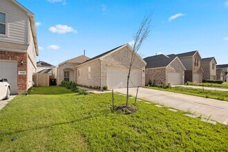 6444 Wenlock Dr in Houston, TX - Building Photo - Building Photo