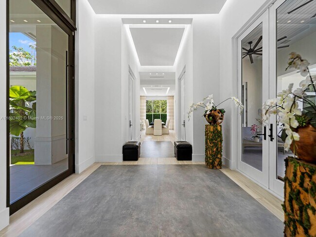 8287 SW 112th St in Miami, FL - Building Photo - Building Photo