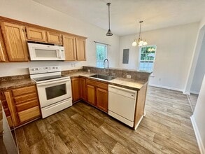 468 Raleigh Ave in Hampton, VA - Building Photo - Building Photo