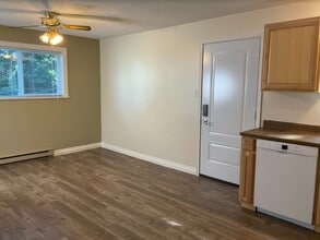 3279 Zapata Pl in Victoria, BC - Building Photo - Building Photo