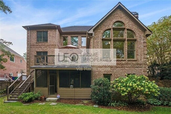 property at 2262 Meadowvale Dr NE