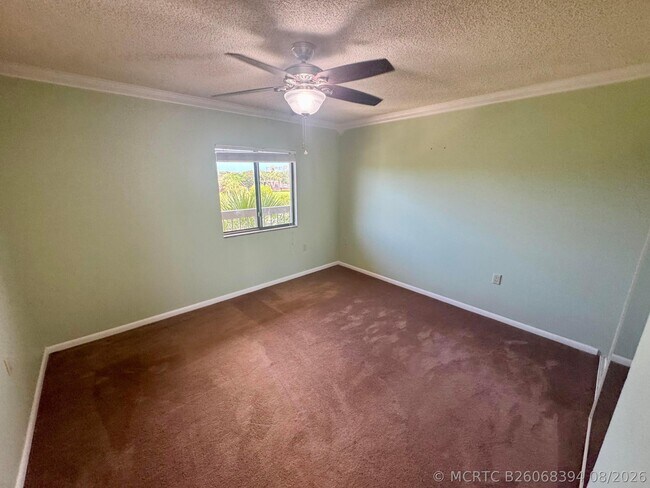property at 601 Seafarer Cir