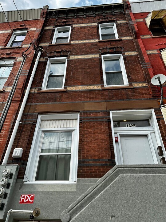 1825 W Master St Photo