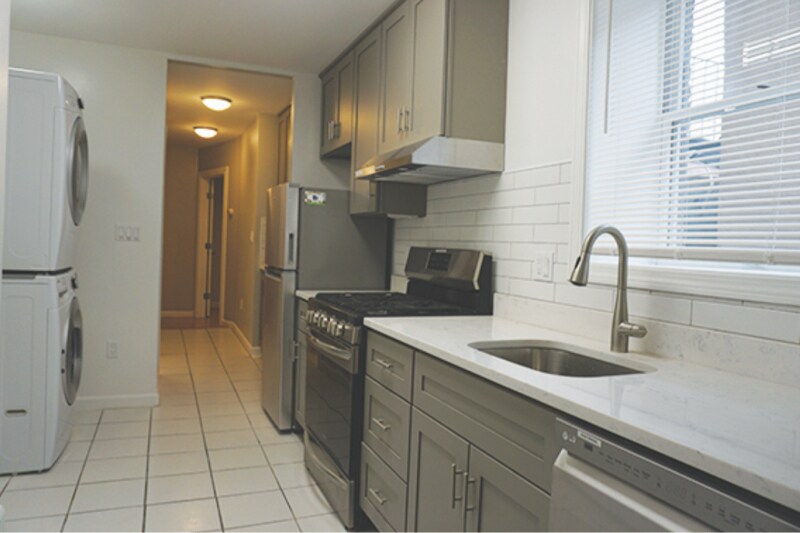 27 Lambert St in Cambridge, MA - Building Photo