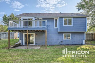 11932 Kerry St NW in Coon Rapids, MN - Building Photo - Building Photo