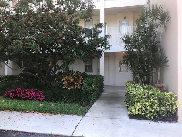 2851 S Palm Aire Dr in Pompano Beach, FL - Building Photo