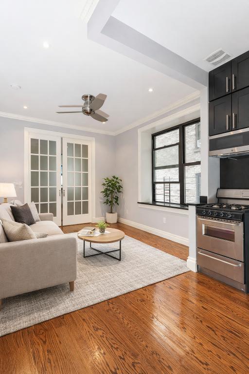 property at 290 W 12th St