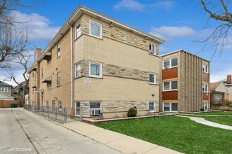 3522-30 Oak Park Ave in Berwyn, IL - Foto de edificio - Building Photo